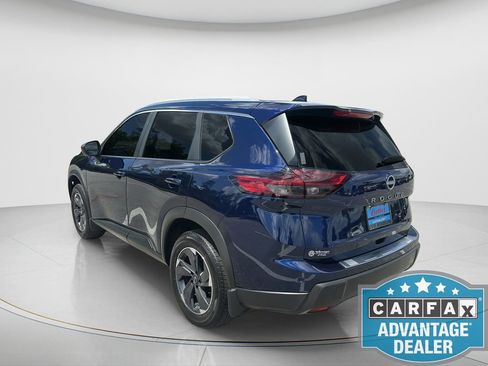 Used 2025 Nissan Rogue SV w/ SV Premium Package image 7