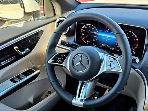 New 2026 Mercedes-Benz GLC 300 4MATIC image 29