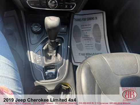 Used 2019 Jeep Cherokee Limited AWD/4WD image 20