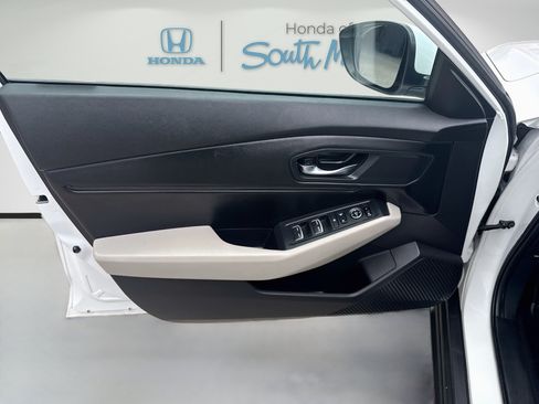 Used 2023 Honda Accord EX image 19