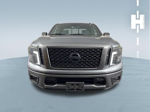 Used 2018 Nissan Titan SL w/ Midnight Edition RWD image 3