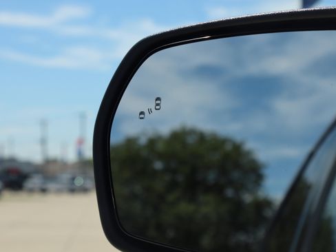 Used 2023 Ford Edge SEL w/ Convenience Package image 24