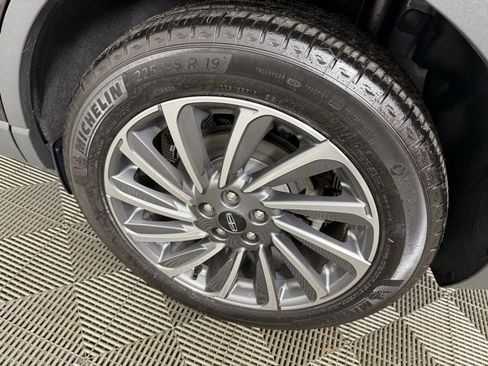 Used 2023 Lincoln Corsair Reserve w/ Equipment Group 201A image 10