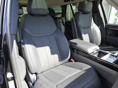 Used 2024 Land Rover Range Rover SE image 55