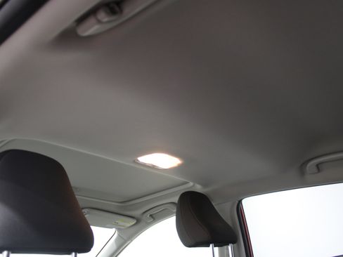 Used 2024 Subaru Crosstrek 2.0i Premium image 20