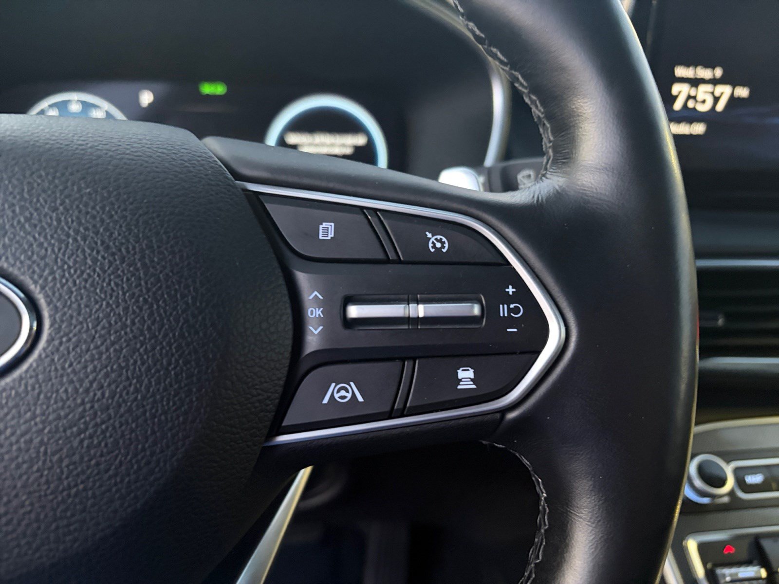 Used 2023 Hyundai Santa Fe Limited AWD/4WD image 15