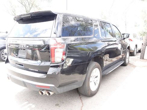 Used 2024 Chevrolet Suburban Premier AWD/4WD image 3