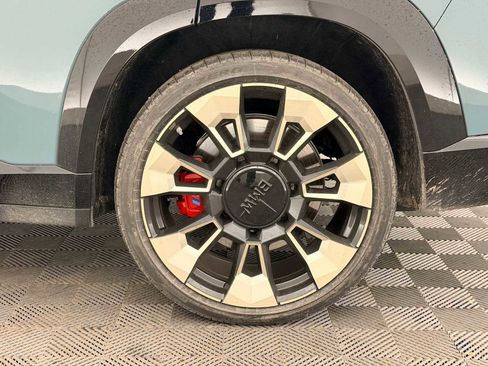 Used 2023 BMW XM w/ M Driver's Package image 13