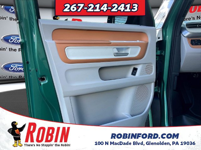 Used 2025 Volkswagen ID. Buzz 1st Edition w/ Cupholders Package AWD/4WD image 19