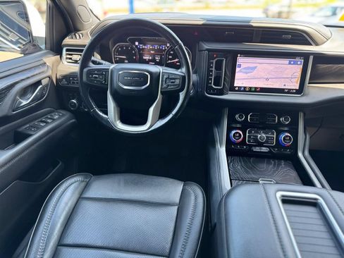Used 2021 GMC Yukon XL Denali AWD/4WD image 24