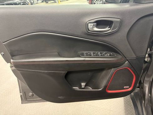 Used 2018 Jeep Compass Trailhawk w/ Leather Interior Group image 8