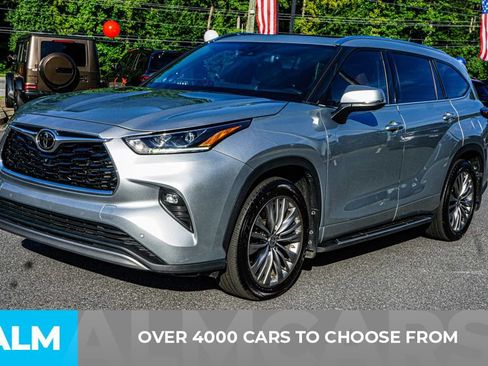 Used 2021 Toyota Highlander Platinum AWD/4WD image 2