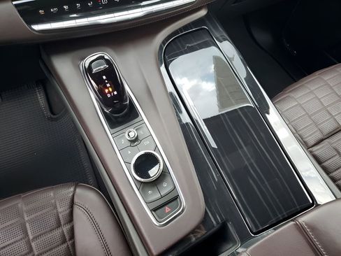 Certified 2024 Cadillac Escalade V w/ LPO, ONYX Package image 43