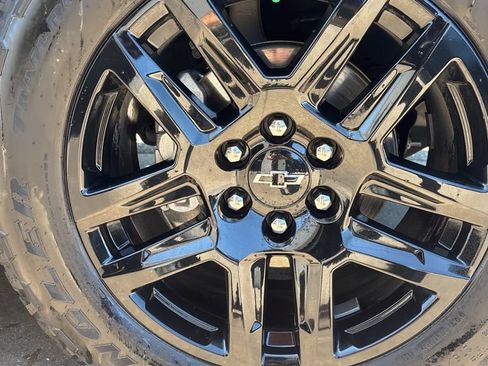 Used 2025 Chevrolet Silverado 1500 RST AWD/4WD image 24
