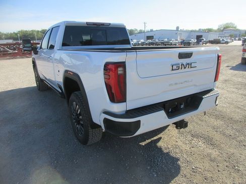 New 2026 GMC Sierra 2500 Denali Ultimate AWD/4WD image 7