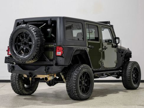 Used 2015 Jeep Wrangler Unlimited Sahara w/ Connectivity Group image 6