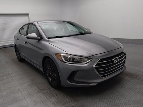 Used 2017 Hyundai Elantra SE image 13
