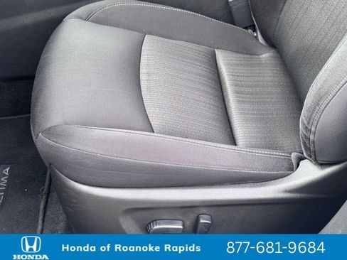 Used 2024 Nissan Altima 2.5 SV image 21