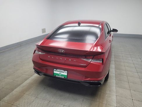Used 2021 Hyundai Elantra Limited image 7