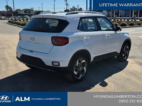 New 2026 Hyundai Venue SEL FWD image 6