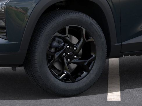 New 2026 Chevrolet Trax LT w/ Driver Confidence Package FWD image 9
