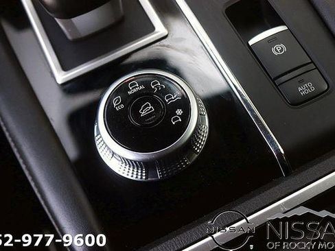 Used 2024 Mitsubishi Outlander FWD image 23