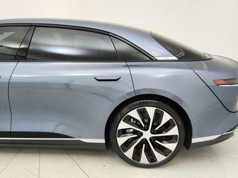 Used 2024 Lucid Air Touring image 10