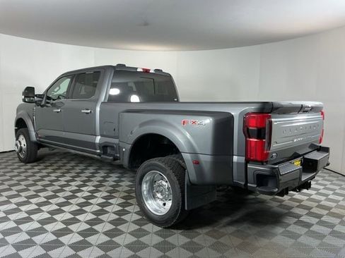 Used 2024 Ford F450 Platinum w/ FX4 Off-Road Package image 6