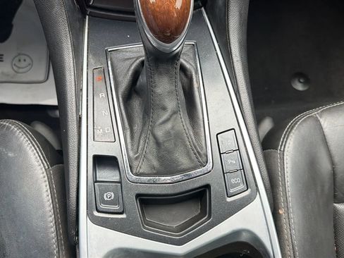 Used 2016 Cadillac SRX Luxury w/ Driver Awareness Package image 17