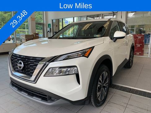 Used 2023 Nissan Rogue SV AWD/4WD image 2