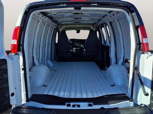 New 2025 GMC Savana 2500 w/ Driver Convenience Package image 19