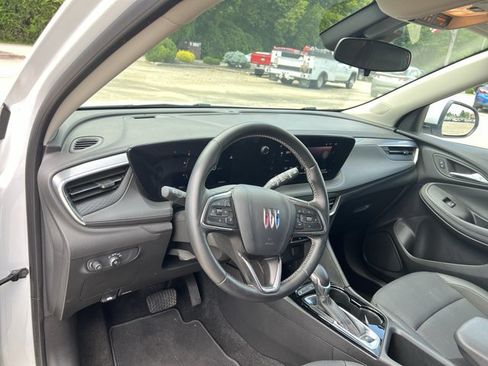 Used 2024 Buick Encore GX Preferred w/ Comfort Package FWD image 10