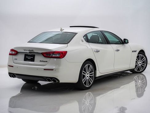 Used 2018 Maserati Quattroporte S Q4 AWD/4WD image 11