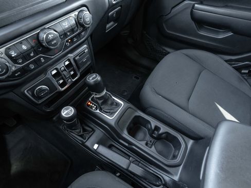 Used 2021 Jeep Wrangler Unlimited Sport image 11