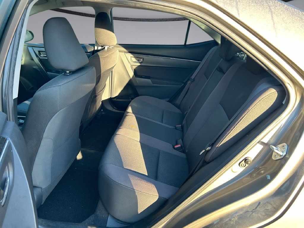Used 2017 Toyota Corolla LE FWD image 27