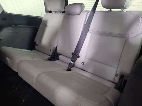 Used 2025 Ford Expedition Platinum w/ Driver's Package AWD/4WD image 21