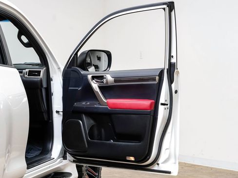 Used 2021 Lexus GX 460 Premium w/ Premium Plus Package image 44