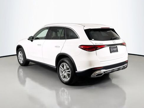 Used 2025 Mercedes-Benz GLC 300 4MATIC image 5