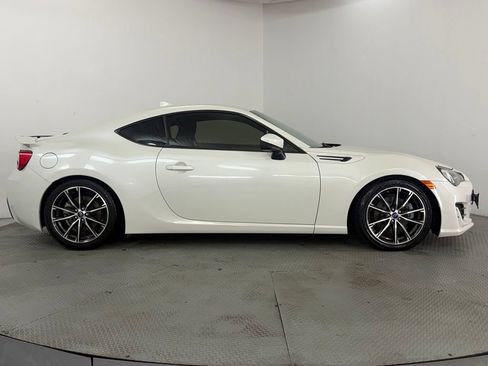 Used 2017 Subaru BRZ Premium w/ Popular Package #3 RWD image 5