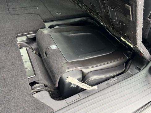 Used 2020 Chrysler Pacifica Limited w/ Advanced Safetytec Group FWD image 28
