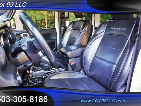Used 2018 Jeep Wrangler Unlimited Sahara AWD/4WD image 13