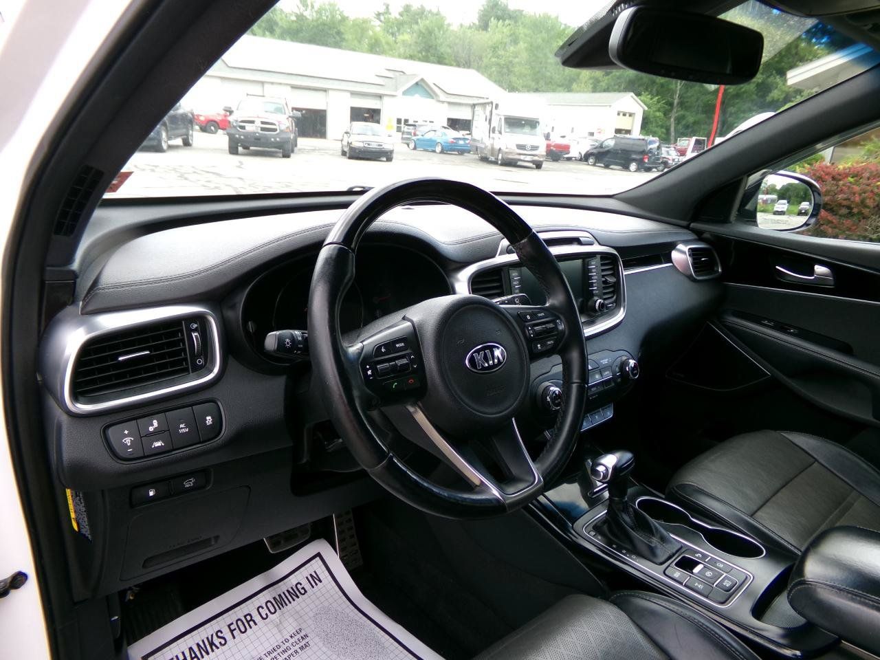 Used 2016 Kia Sorento SX w/ SXL Technology Package AWD/4WD image 10