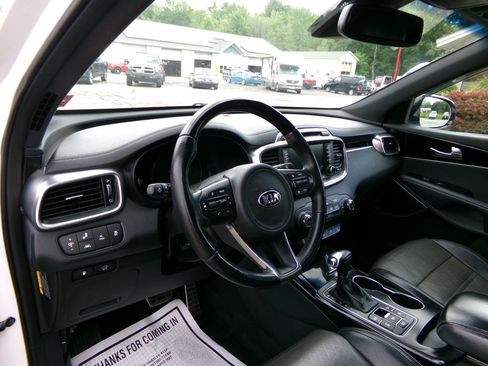 Used 2016 Kia Sorento SX w/ SXL Technology Package AWD/4WD image 10