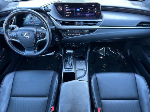 Used 2019 Lexus ES 300h image 14