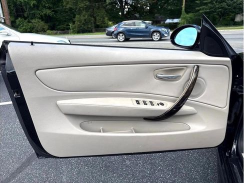 Used 2008 BMW 135i Convertible image 7