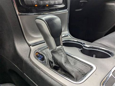 Certified 2020 Jeep Grand Cherokee Limited w/ Luxury Group II AWD/4WD image 16