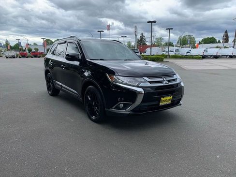 Used 2018 Mitsubishi Outlander LE AWD/4WD image 8