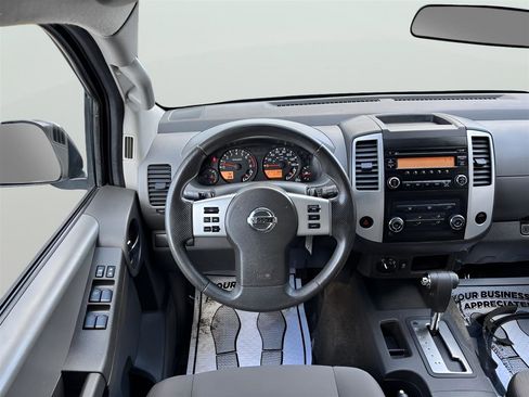Used 2014 Nissan Xterra X image 21