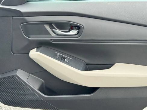 Used 2025 Honda Accord SE image 23