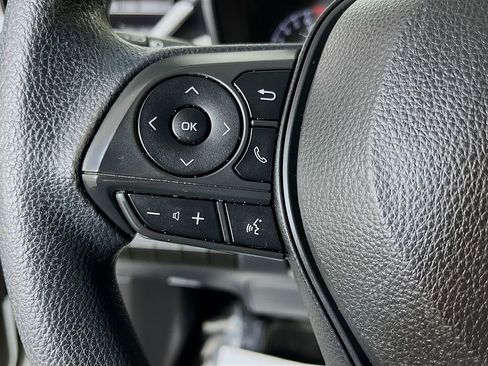 Used 2021 Toyota Corolla LE image 15